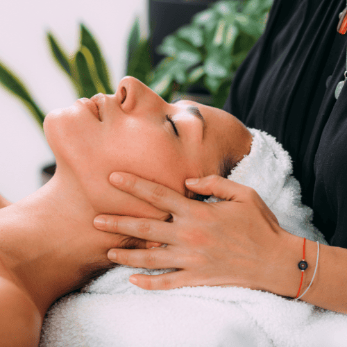 ayurveda-gesicht-massageschulung-rosalie-jolieaunaturel